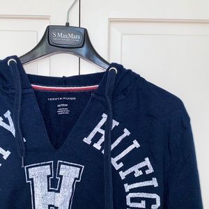 NWOT!! Tommy Hilfiger Navy Hoodie Size XS
